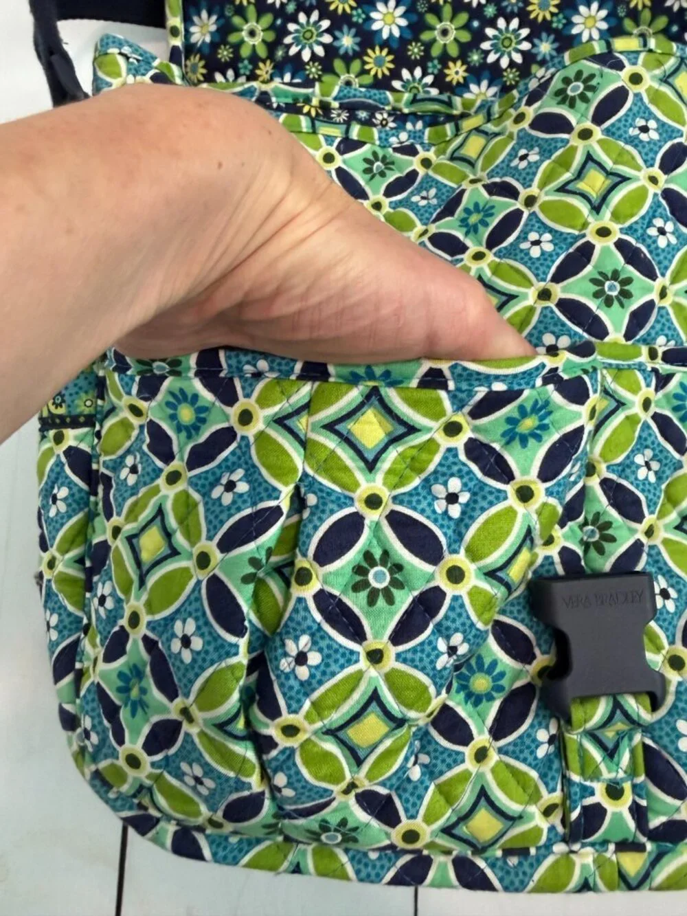 Vera Bradley Crossbody Messenger Laptop Bag Blue Green Daisy Daisy 14x10x4 in